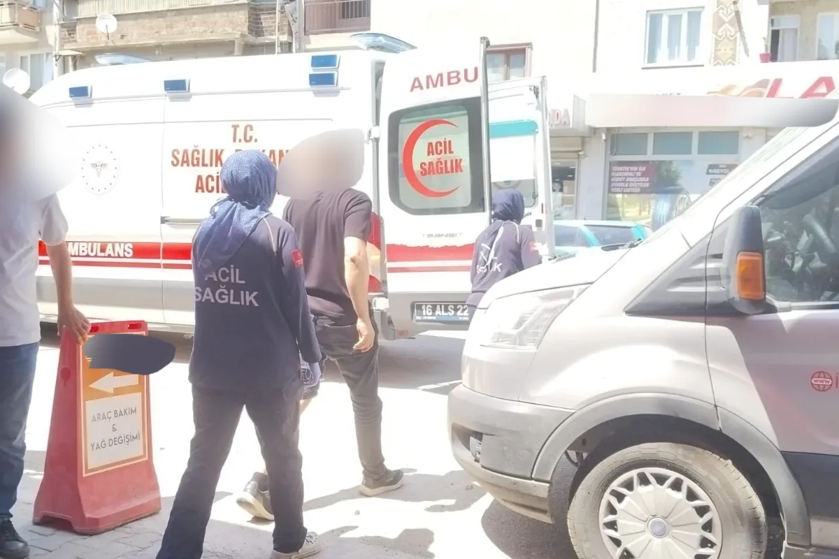 İnegöl'de Otomobil ile Motosiklet Çarpıştı! 1 Yaralı