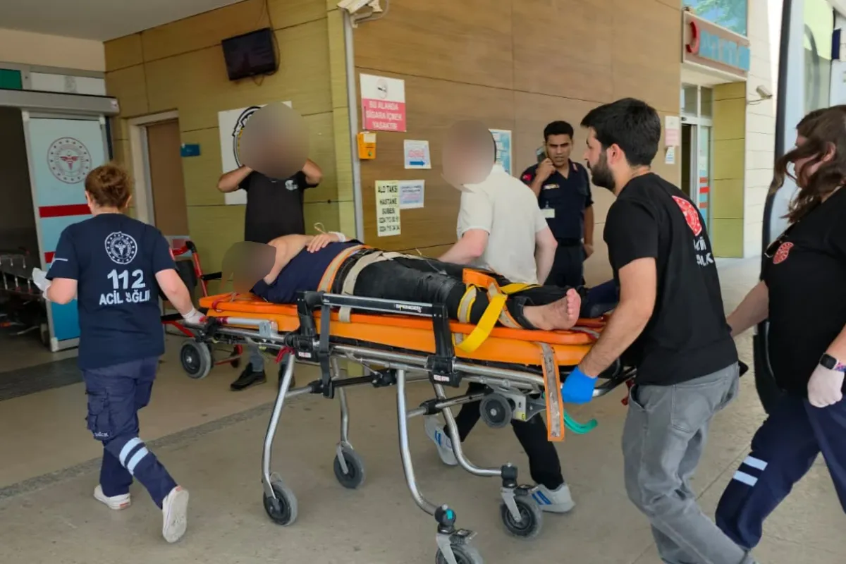 İnegöl'de asansöre sıkıştı!