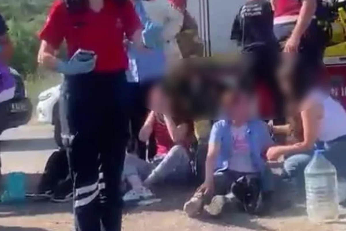 İşçi servisi kaza yaptı! Çok sayıda yaralı hastanelere kaldırıldı