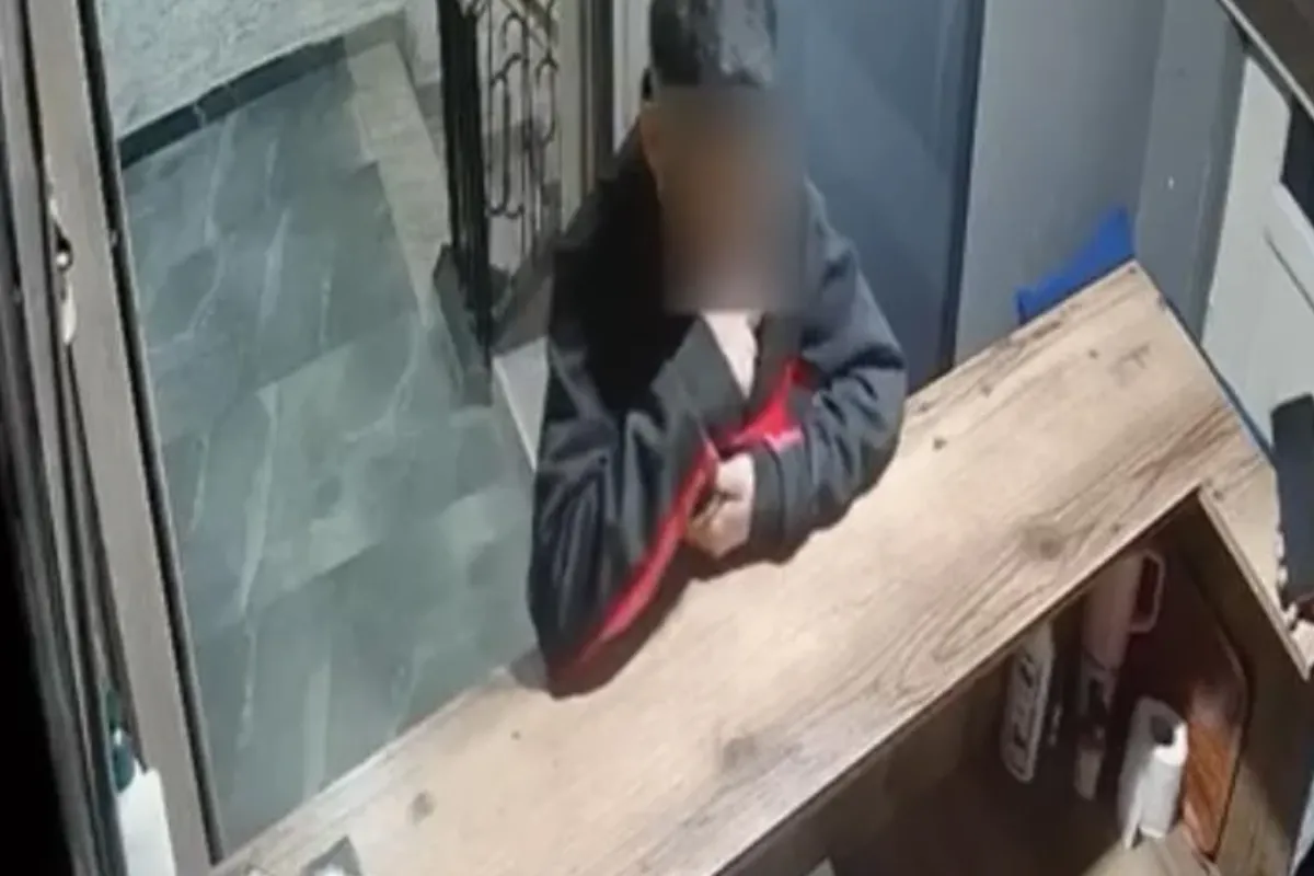 100 milyonluk vurgunun üstüne yaşlı çifte tatlı ikram ettiler