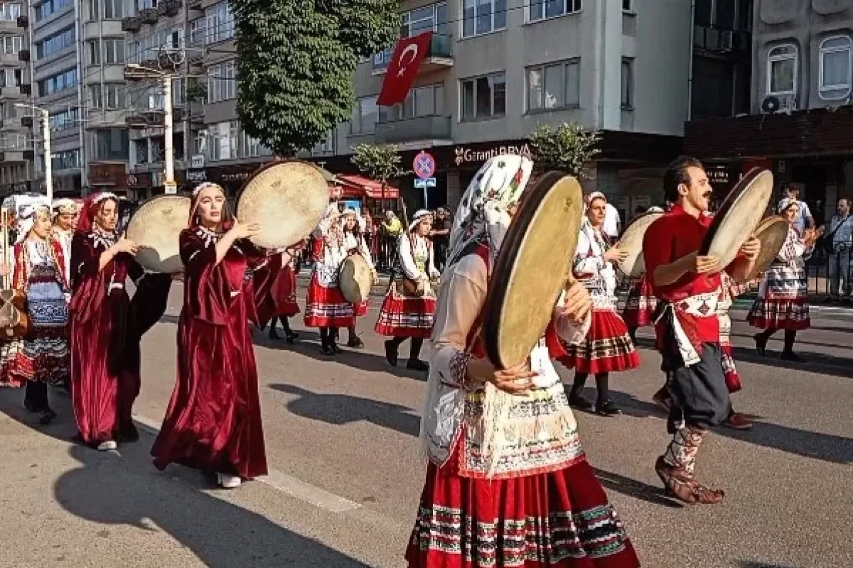 Sokaklar böyle renklendi!