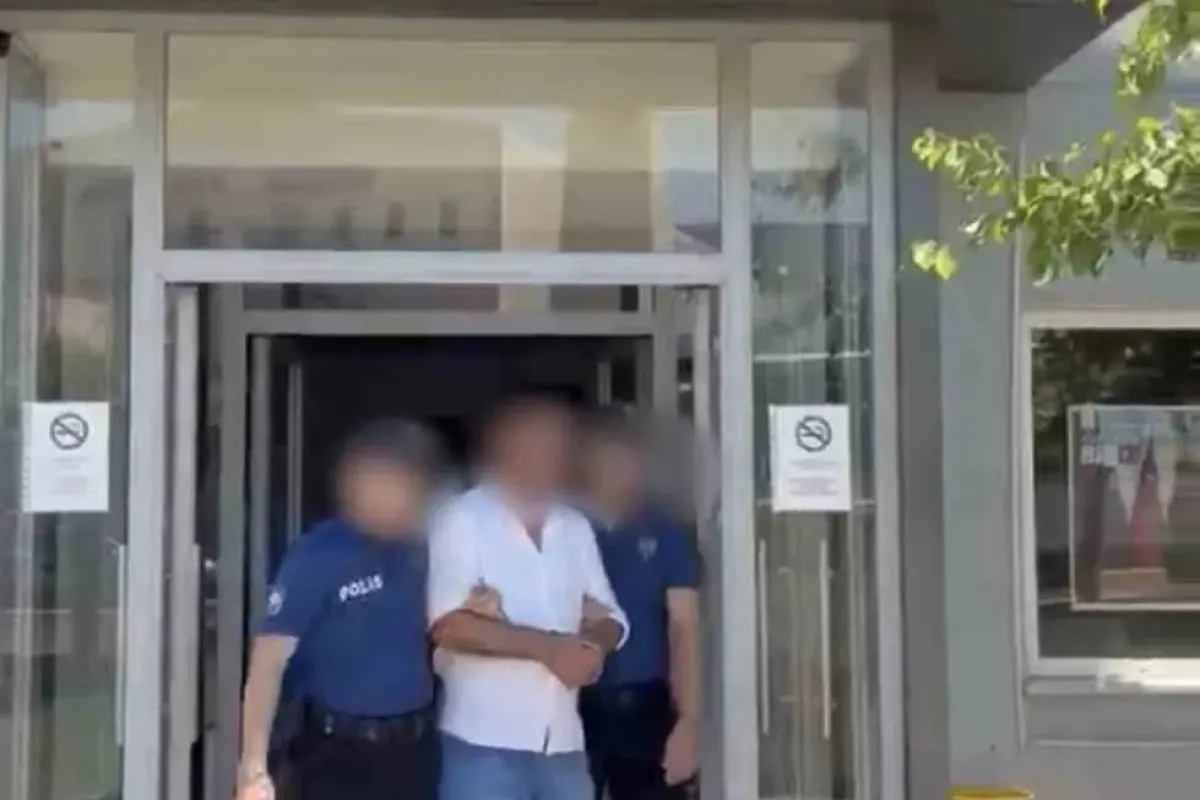 Bursa’da hakkında kesinleşmiş hapis cezası bulunan 3 firari yakalandı