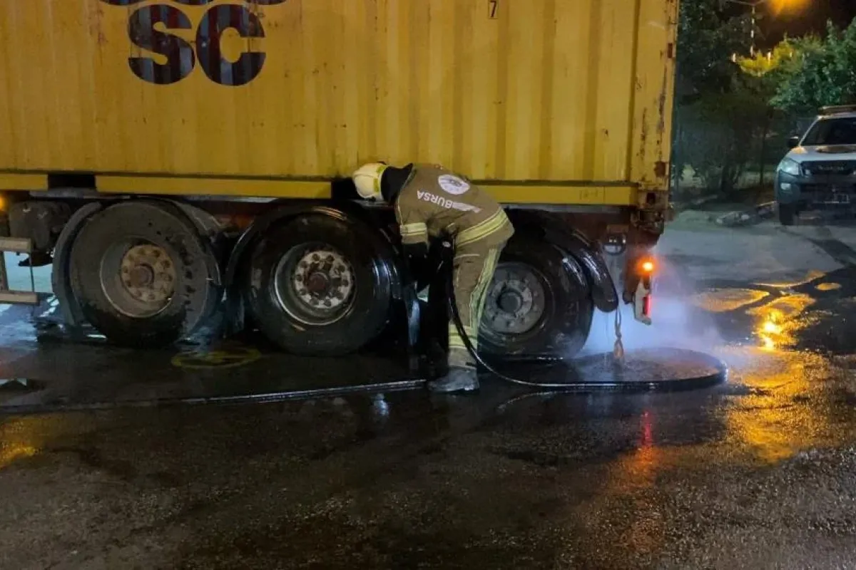 İnegöl'de yanan tırı 10 kilometre boyunca sürdü! Facia son anda önlendi