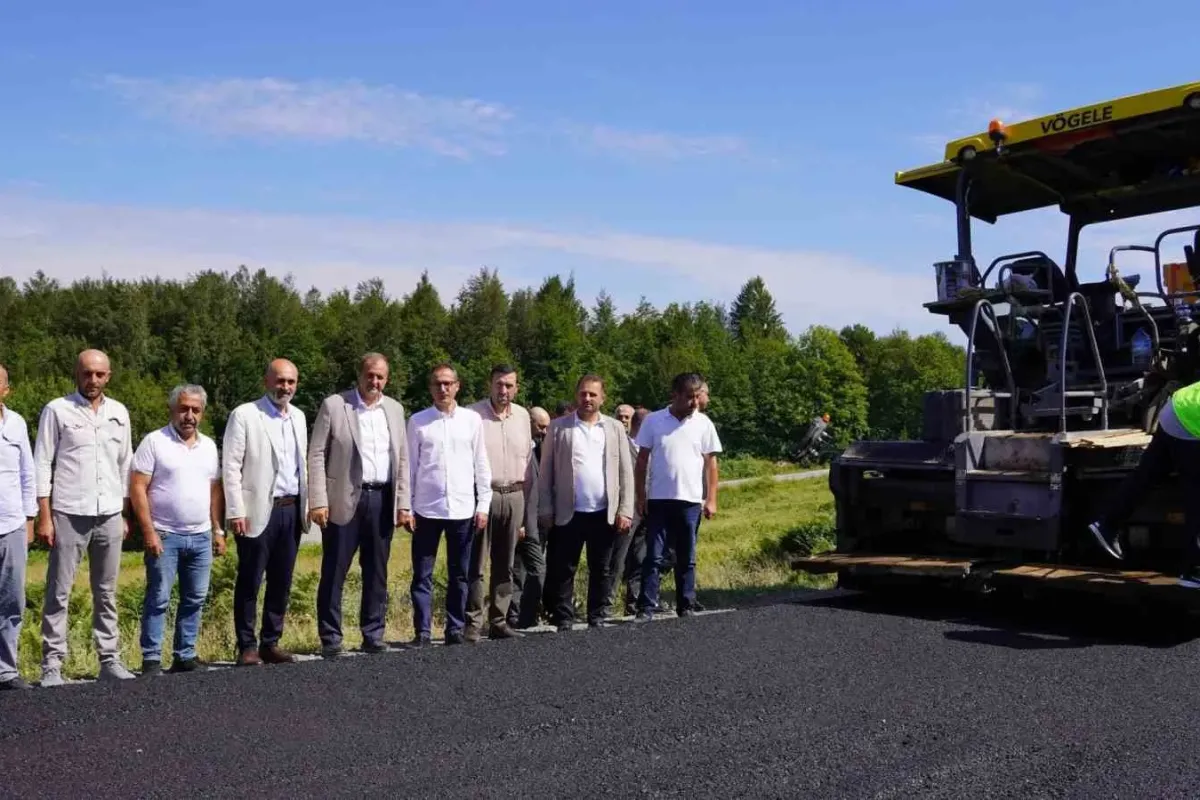 İznik-Gölcük bağlantı yoluna sıcak asfalt