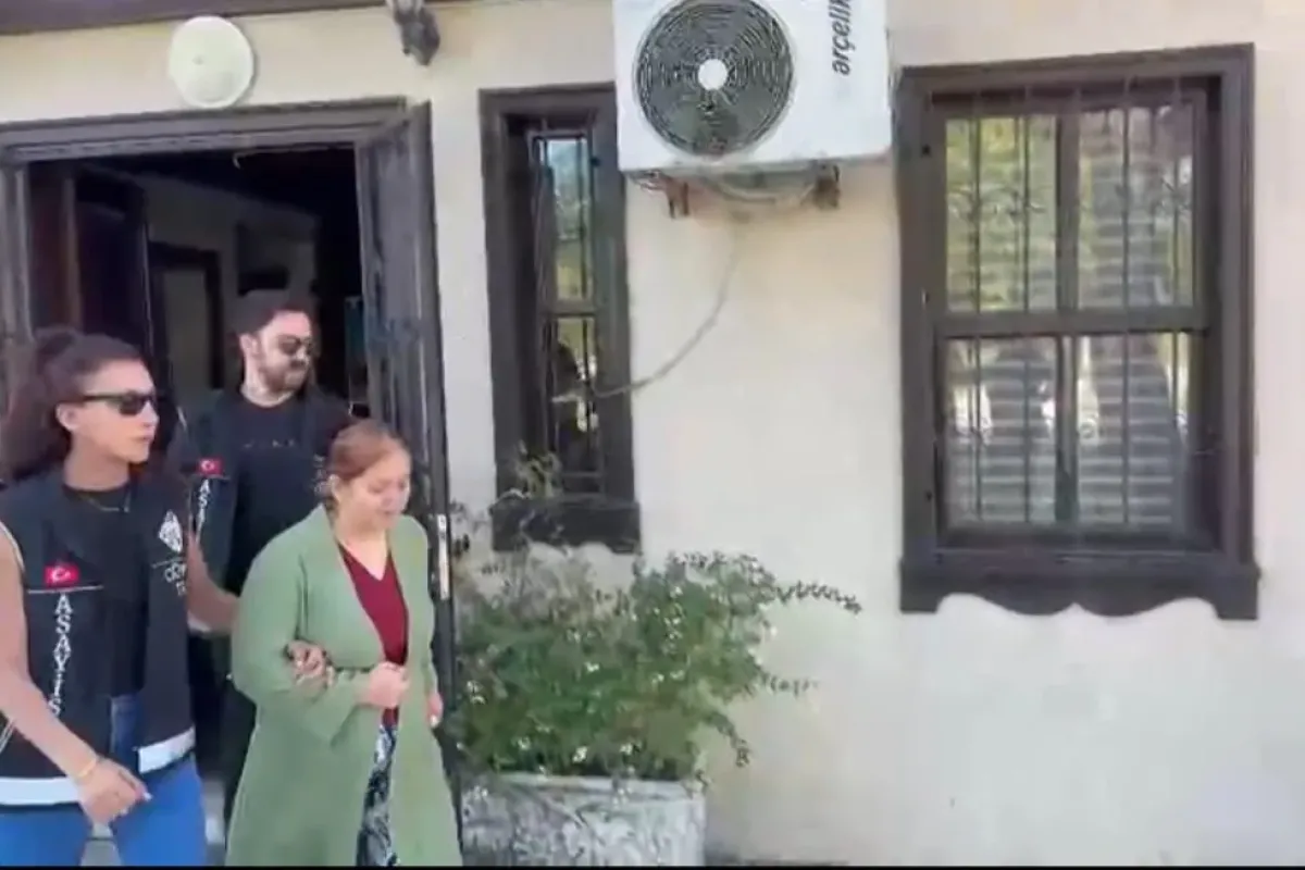 33 yıl hapis cezasıyla aranan kadın hırsız Bursa’da yakalandı