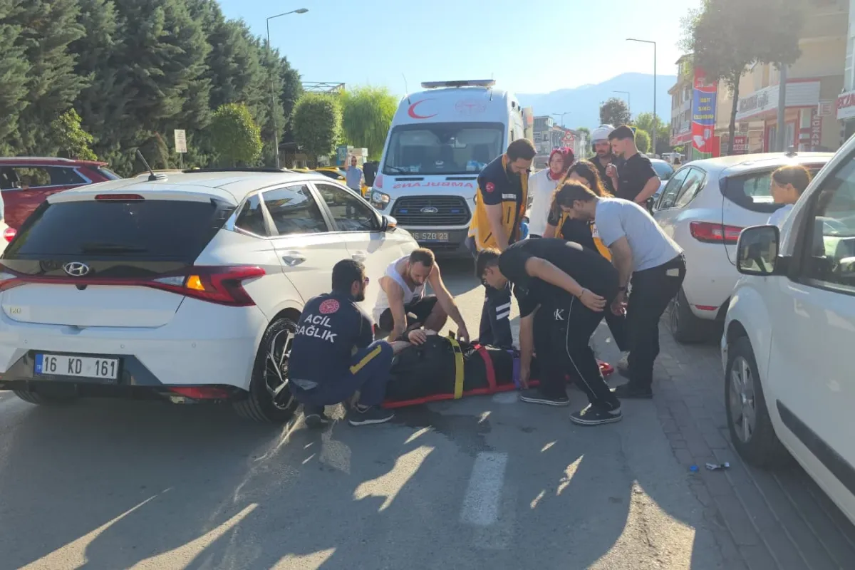İnegöl'de Otomobilin Çarptığı Kadın Yaralandı