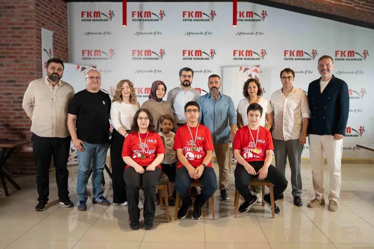 Aynı okuldan 3 Türkiye birincisi çıktı