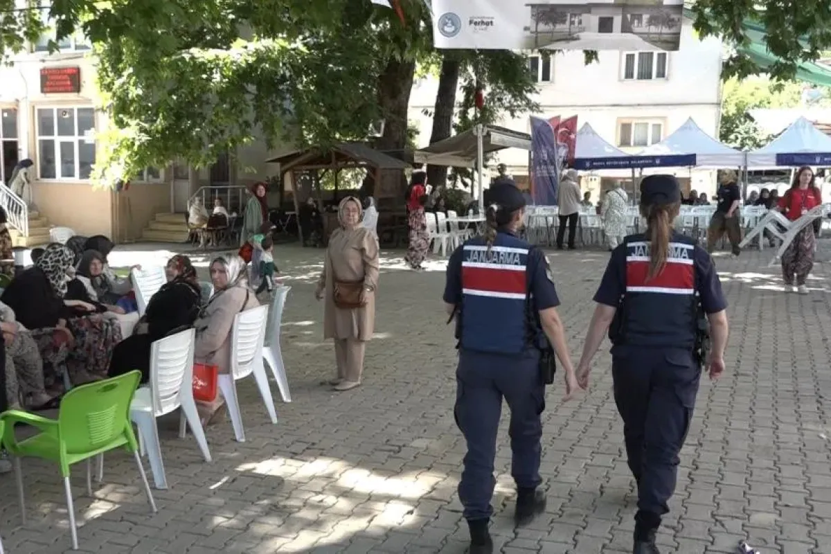 Kadınlar köy yönetimini ele geçirdi