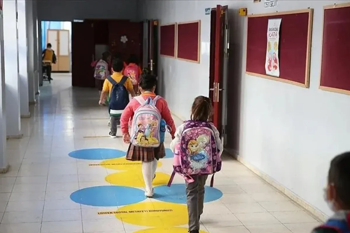 1. Sınıflar Okula Ne Zaman Başlıyor? 2026 Uyum Haftası Tarihi Belli Oldu