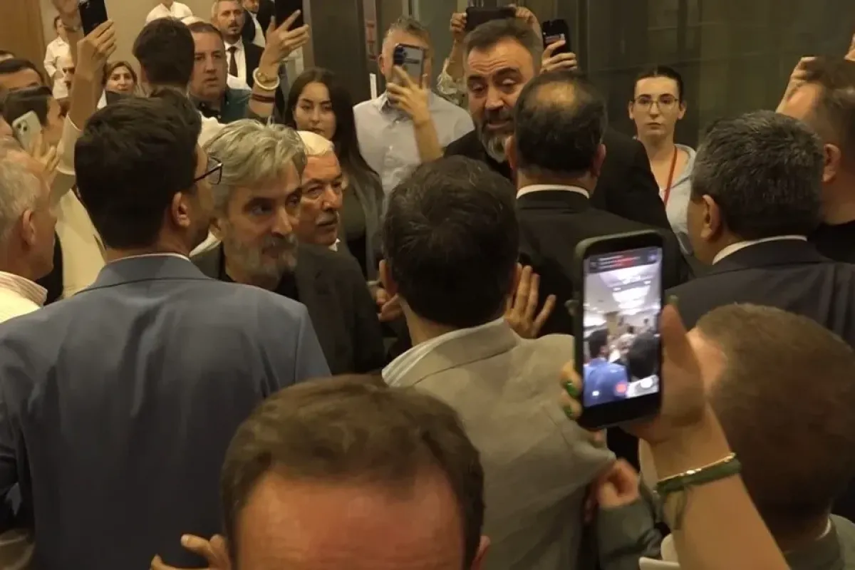 Bursa Büyükşehir Meclisi'nde İsmet İnönü Tartışması! CHP Grubu Meclisi Terk Etti