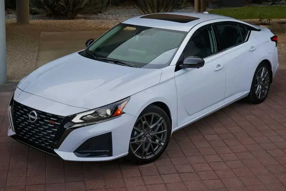 Otomotiv Devinden Şok Karar! 34 Yıllık Efsane Modelin Fişi Çekiliyor