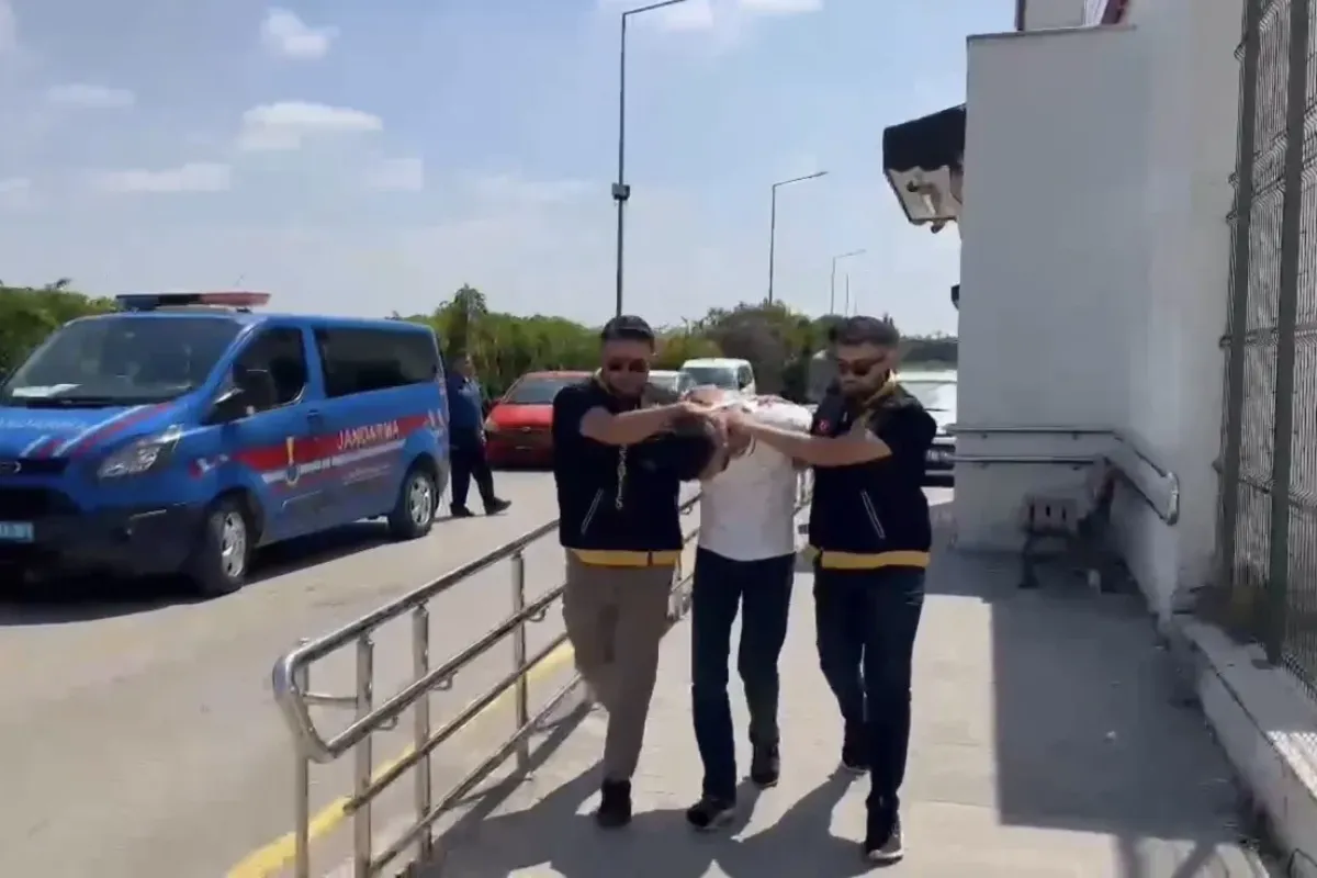 Adana’da kadın kılığıyla iş yerine silahlı saldırı: Şüpheli tutuklandı