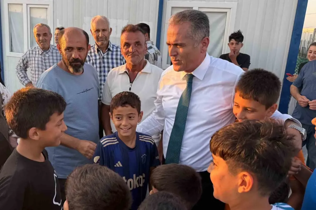 Antakya’da konteyner kentlerden tahliye süreciyle ilgili bilgilendirmeler devam ediyor