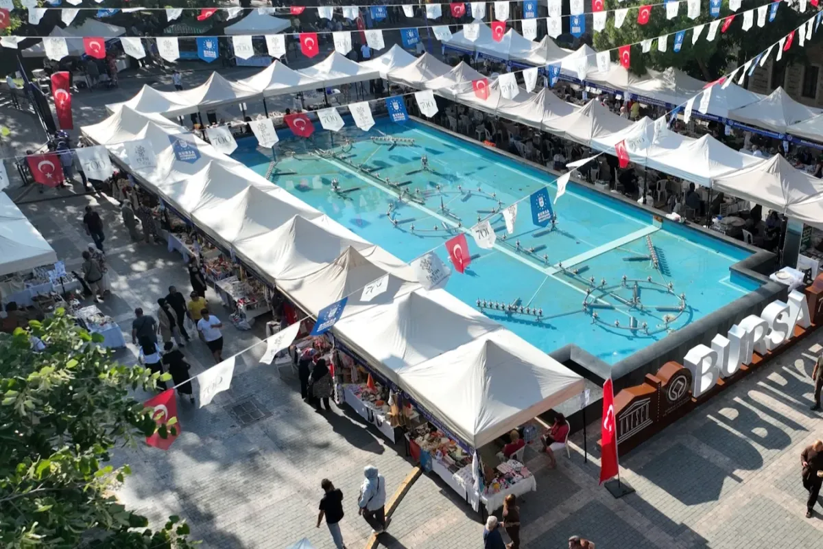“Meydan Kadınların” Dayanışma Pazarı Yoğun İlgi Gördü