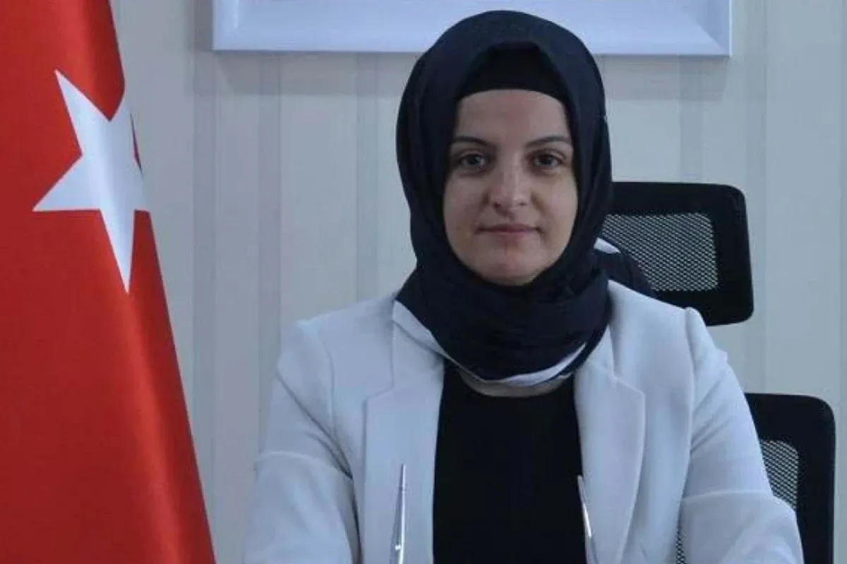 Esengül Korkmaz Çiçekli Kimdir? İstanbul Vali Yardımcılığına Atandı (Taytlı valinin eşi)