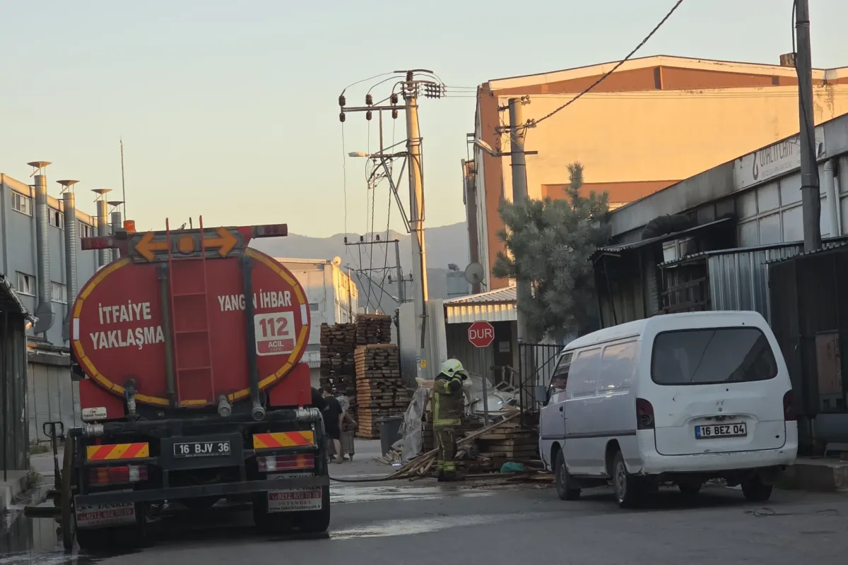 İnegöl'de mobilya işletmesinin talaş silosunda yangın paniği