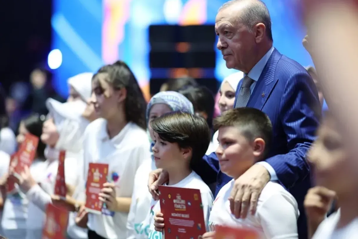TÜGVA Bursa’dan Cumhurbaşkanı Erdoğan’ın katıldığı yaz okulu buluşmasına rekor katılım