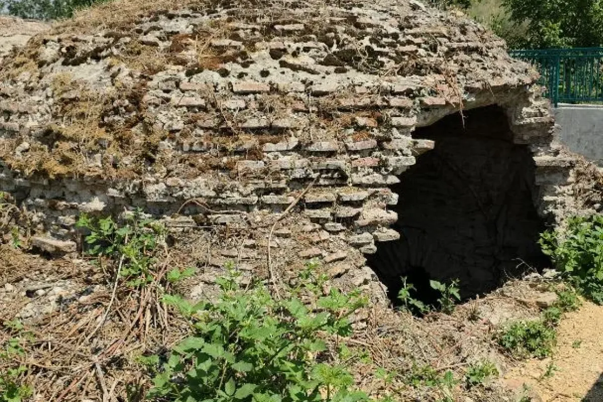 İnegöl'deki 14. Yüzyıllık Hamam Yok Oluyor!