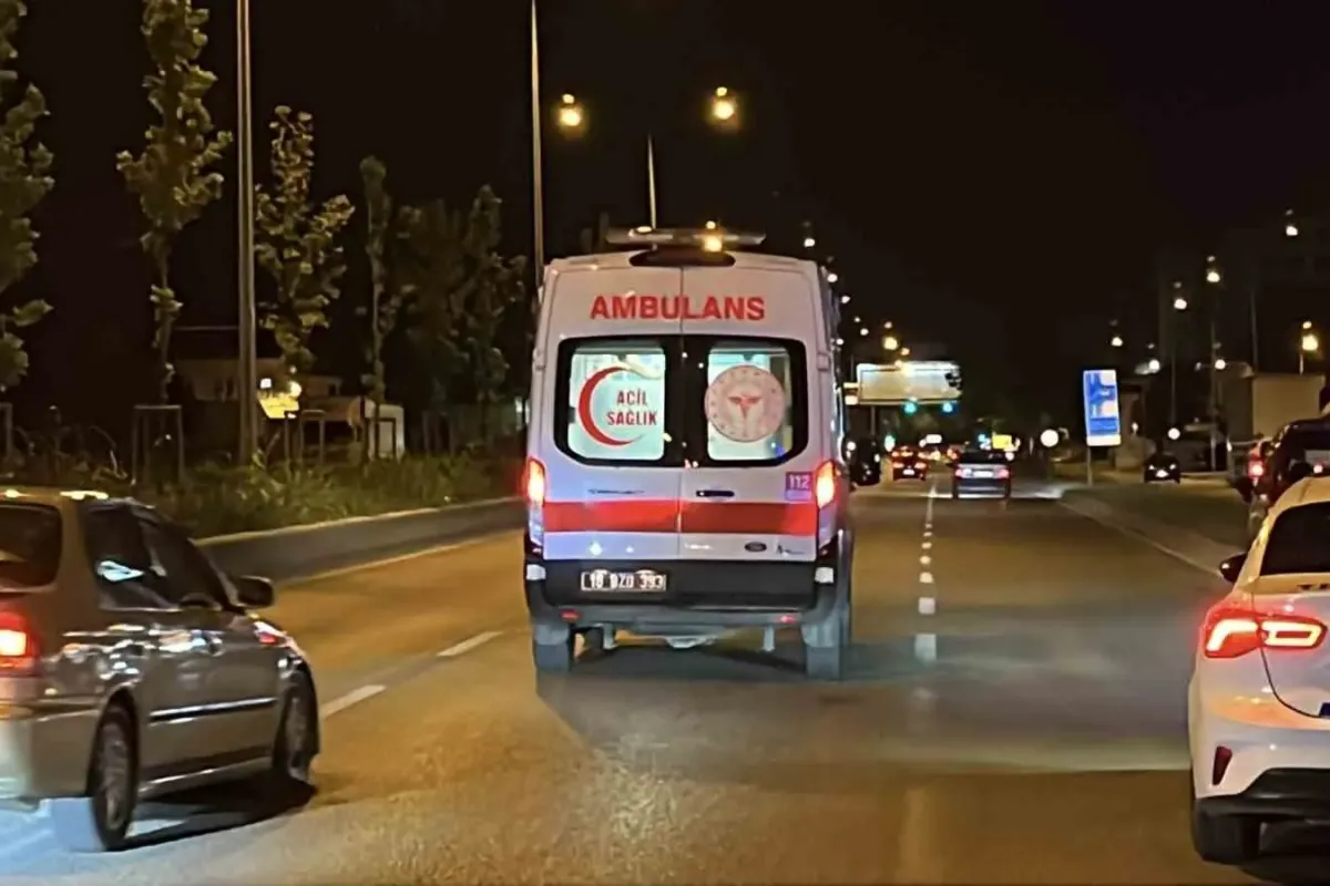 Bursa’da ters yöne giren otomobil kazaya karıştı: 7 yaralı