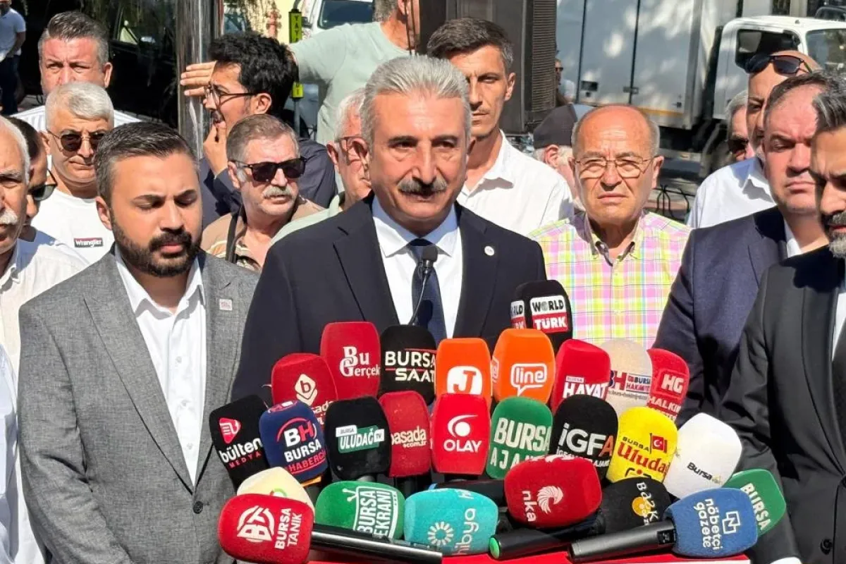 Bursa'da Siyasi Deprem! 6 CHP'li Belediye Başkanı Yeni Parti'ye Katıldı