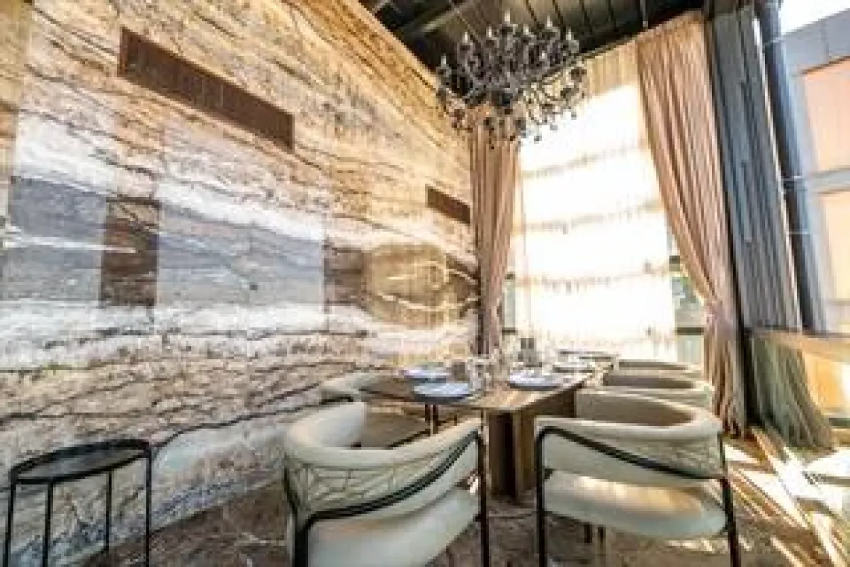 Pasha Girne Otel’in terasında yeni eğlence markası RAYA hizmete girdi