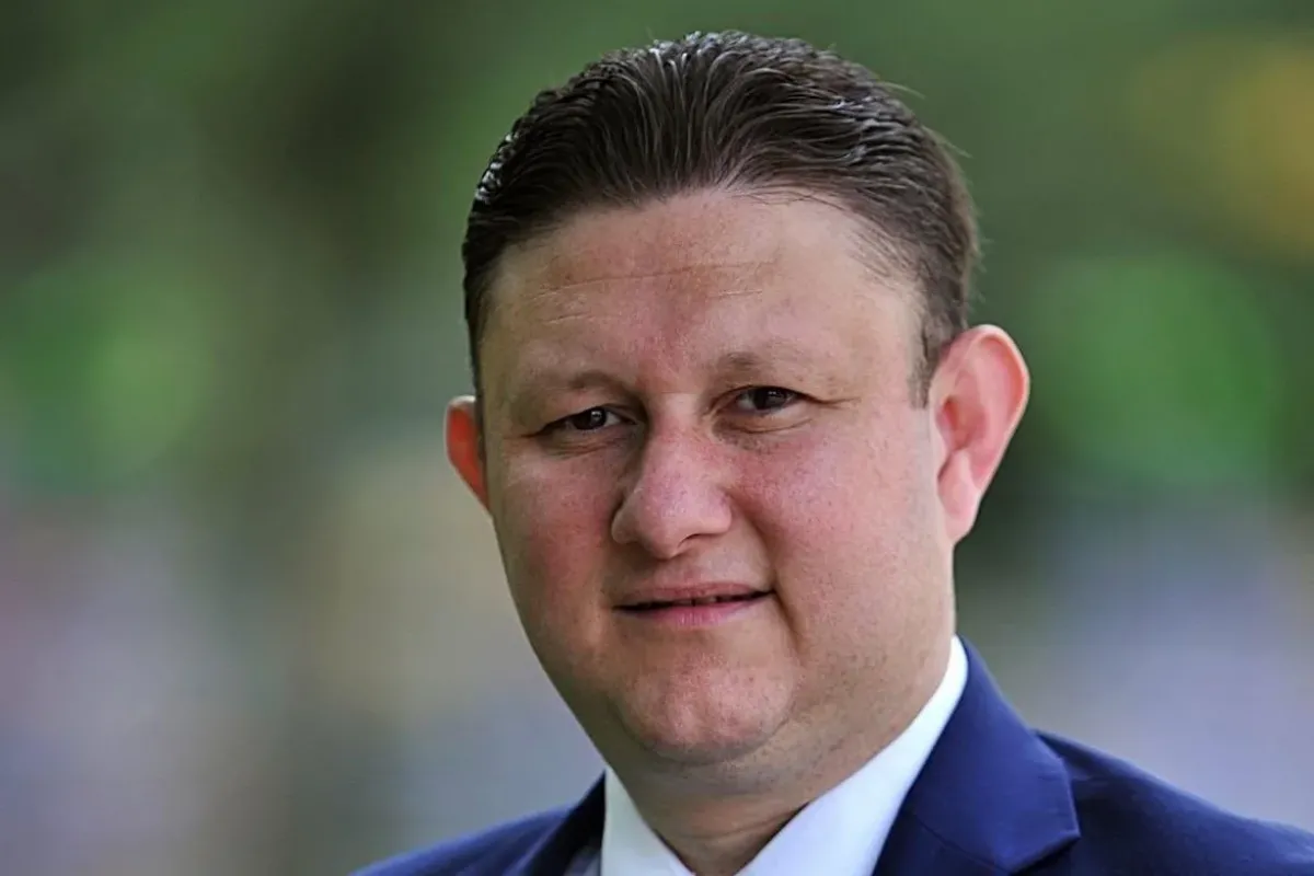 Yeni Parti İnegöl İlçe Başkanı Erkan Dönmez Kimdir? İşte Hayatı ve Siyasi Kariyeri