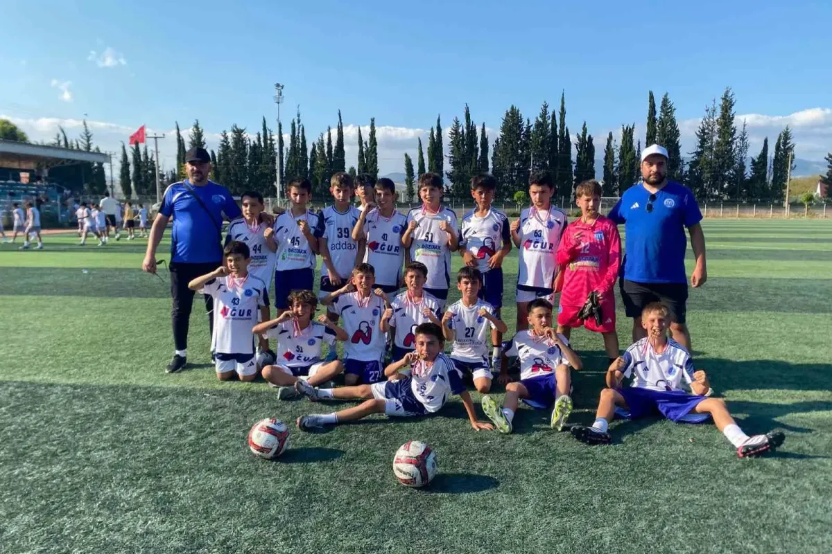 1299 Bilecikspor Kulübü’nün minik futbolcuları göz doldurdu