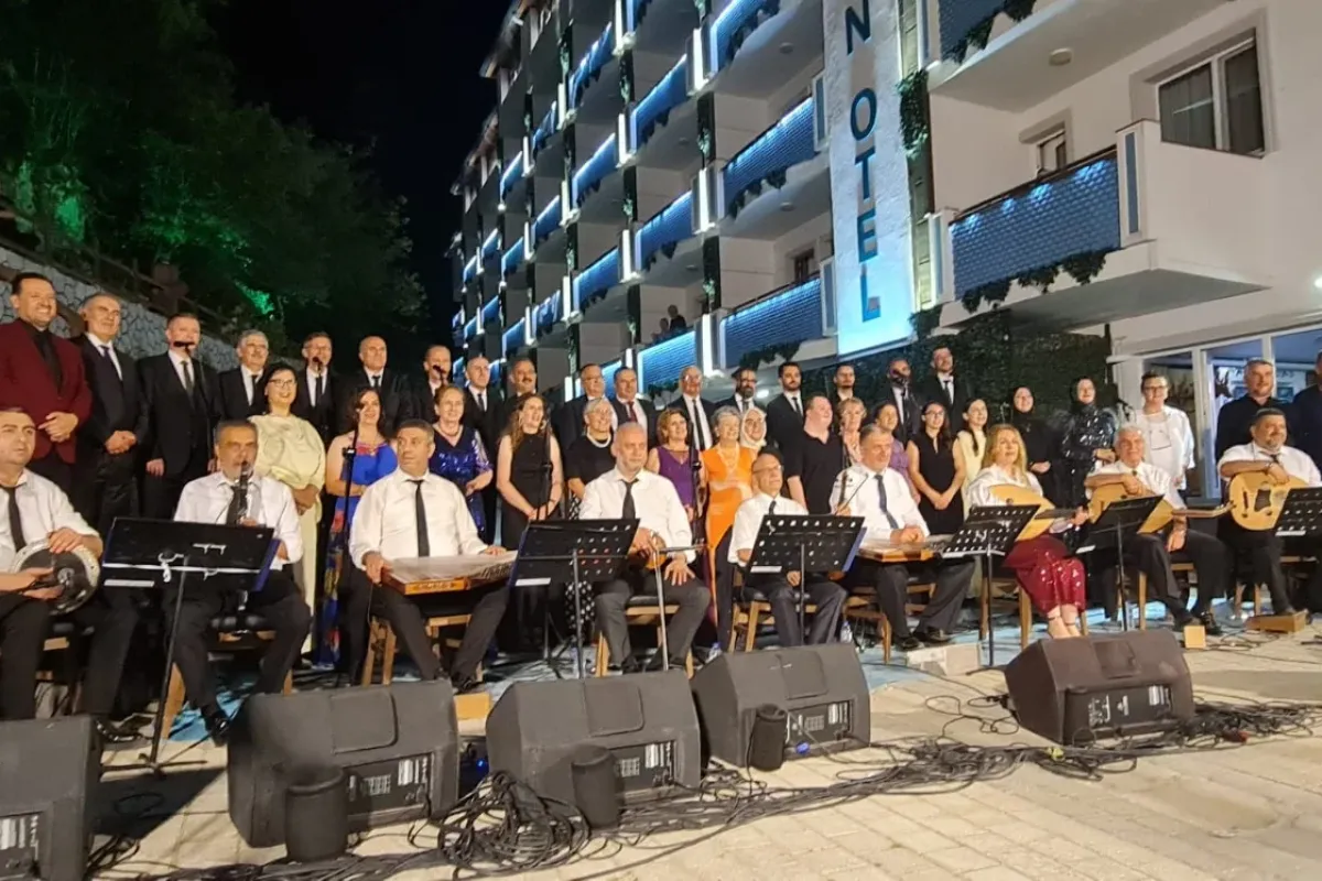 Oylat’ta Türk Müziği Gecesi