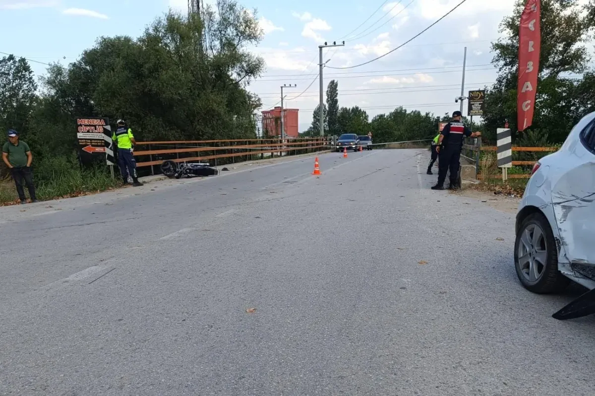 İnegöl Cerrah Mahallesi’nde motosiklet ile otomobil çarpıştı: 1 yaralı