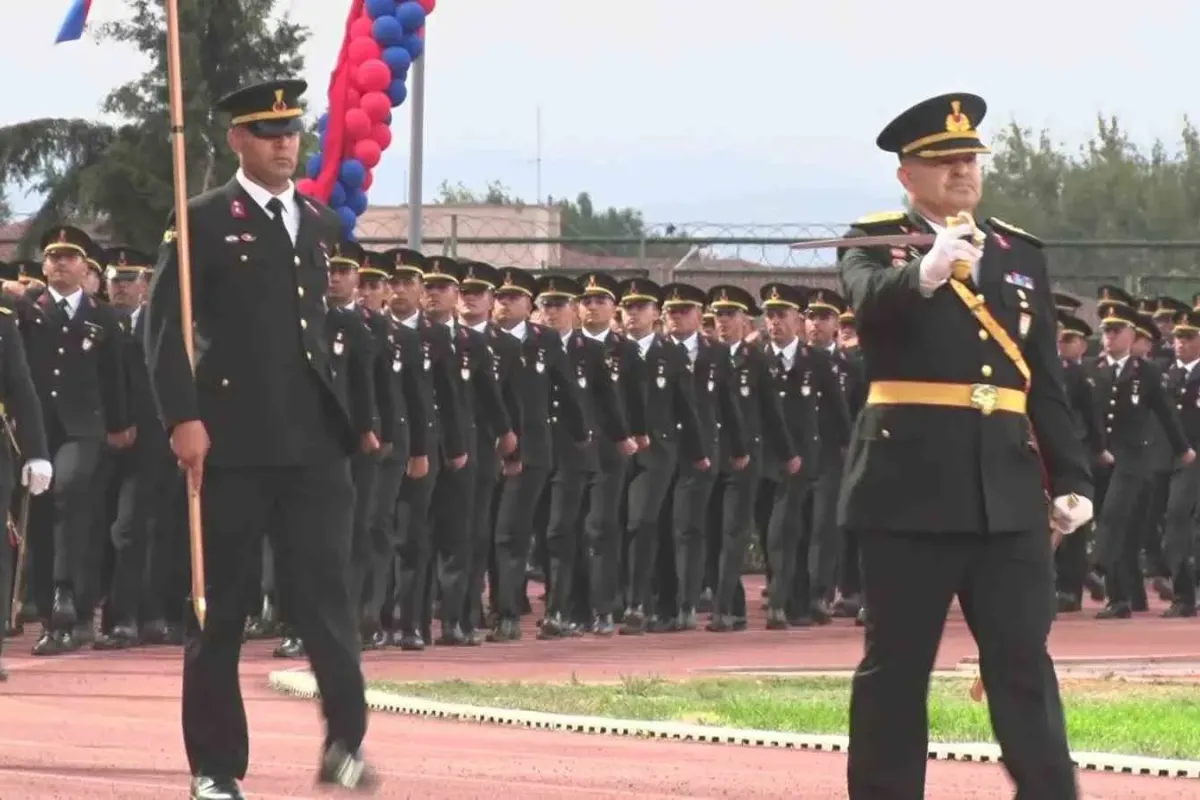 Işıklar Jandarma Astsubay Meslek Yüksekokulu’nda mezuniyet coşkusu
