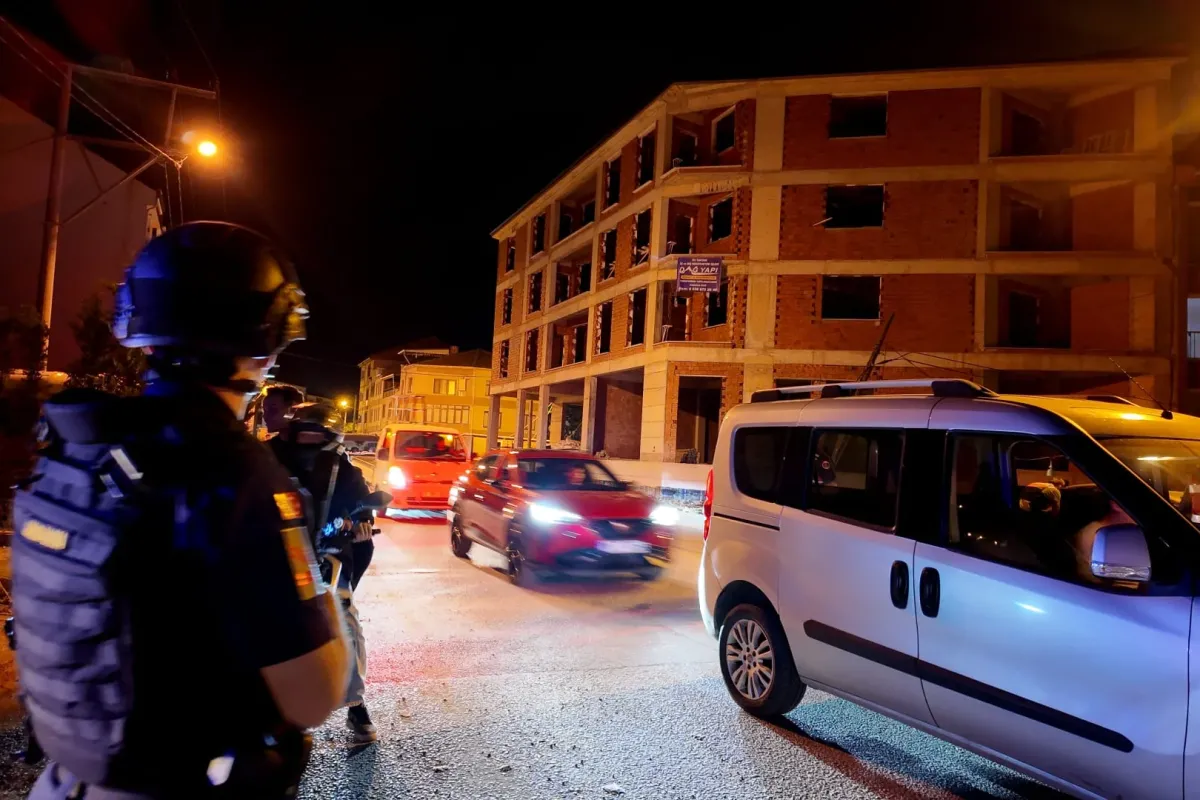İnegöl'de jandarma alarma geçti! Araçlar tek tek durduruldu