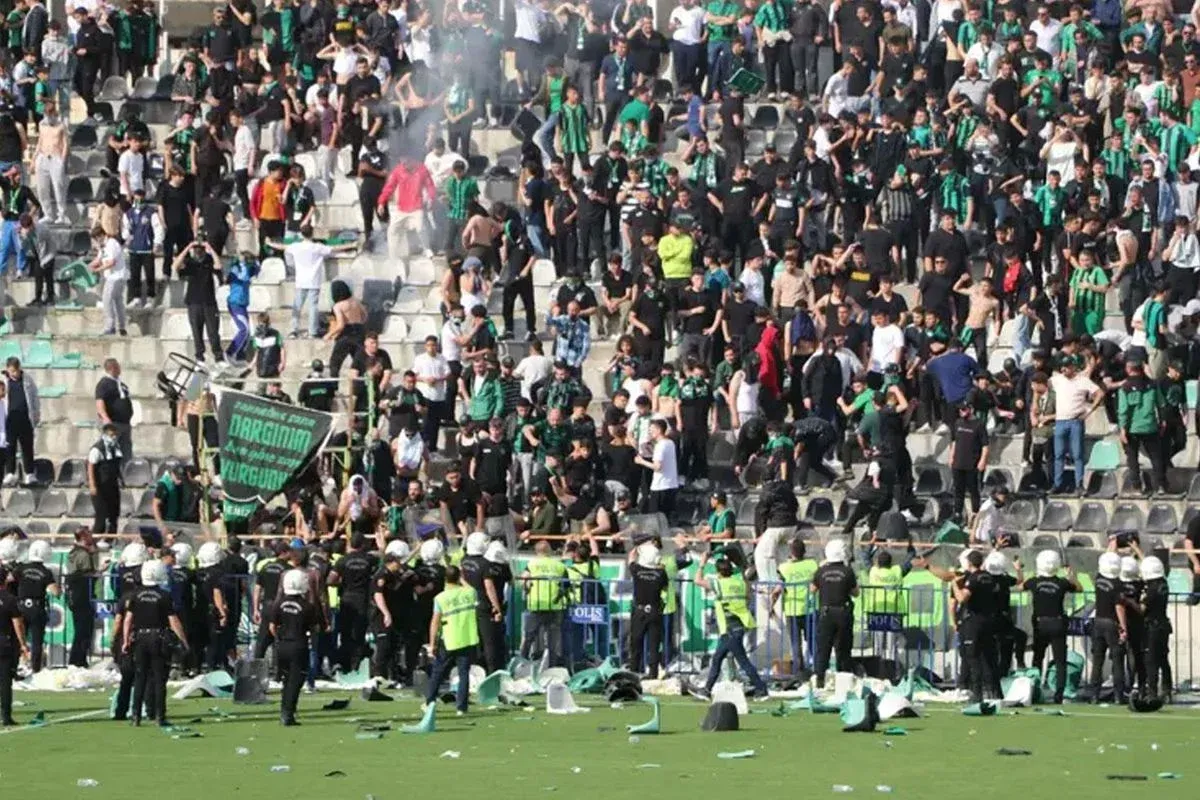 Türk futbolunun köklü kulübü lige katılamadı!