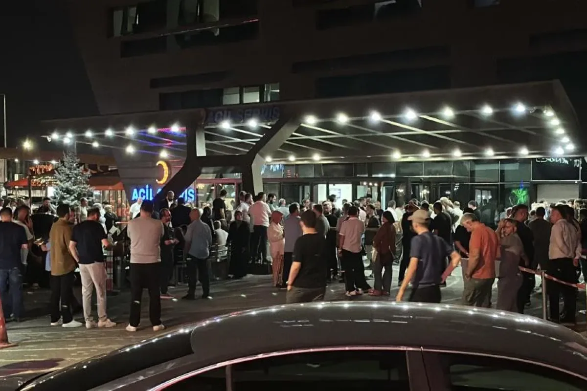 15 yaşındaki çocuk üvey babasını yatak odasında öldürdü!