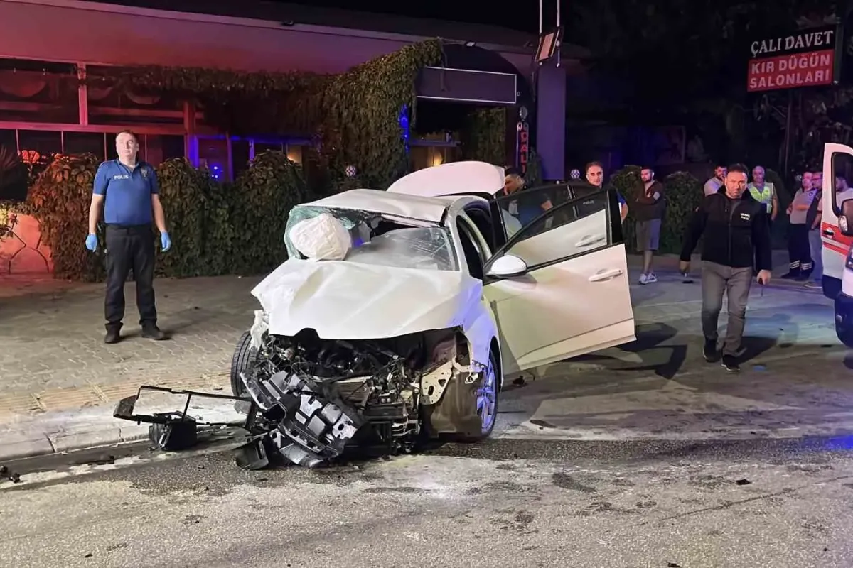 Bursa’da otomobil ile jip çarpıştı: 2 güvenlik görevlisi hayatını kaybetti