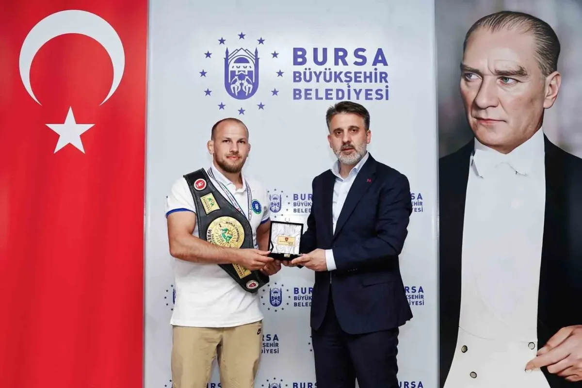 Başkan Vekili Biba’dan dünya şampiyonu güreşçiye tebrik