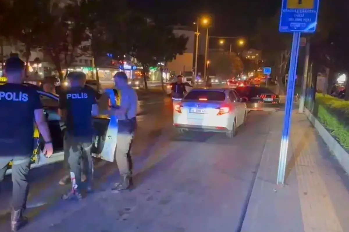 Bursa’da 2 saatte 2 bin 569 kişi sorgulandı: 9 aranan şahıs yakalandı