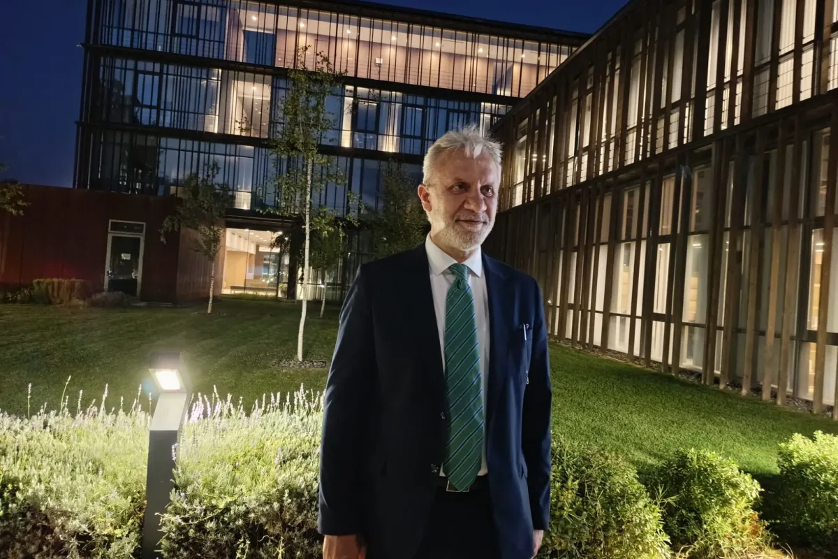 Uğurdağ'dan dikkat çekici çıkış: "Oy pusulasının rengine kadar düşmemeli"