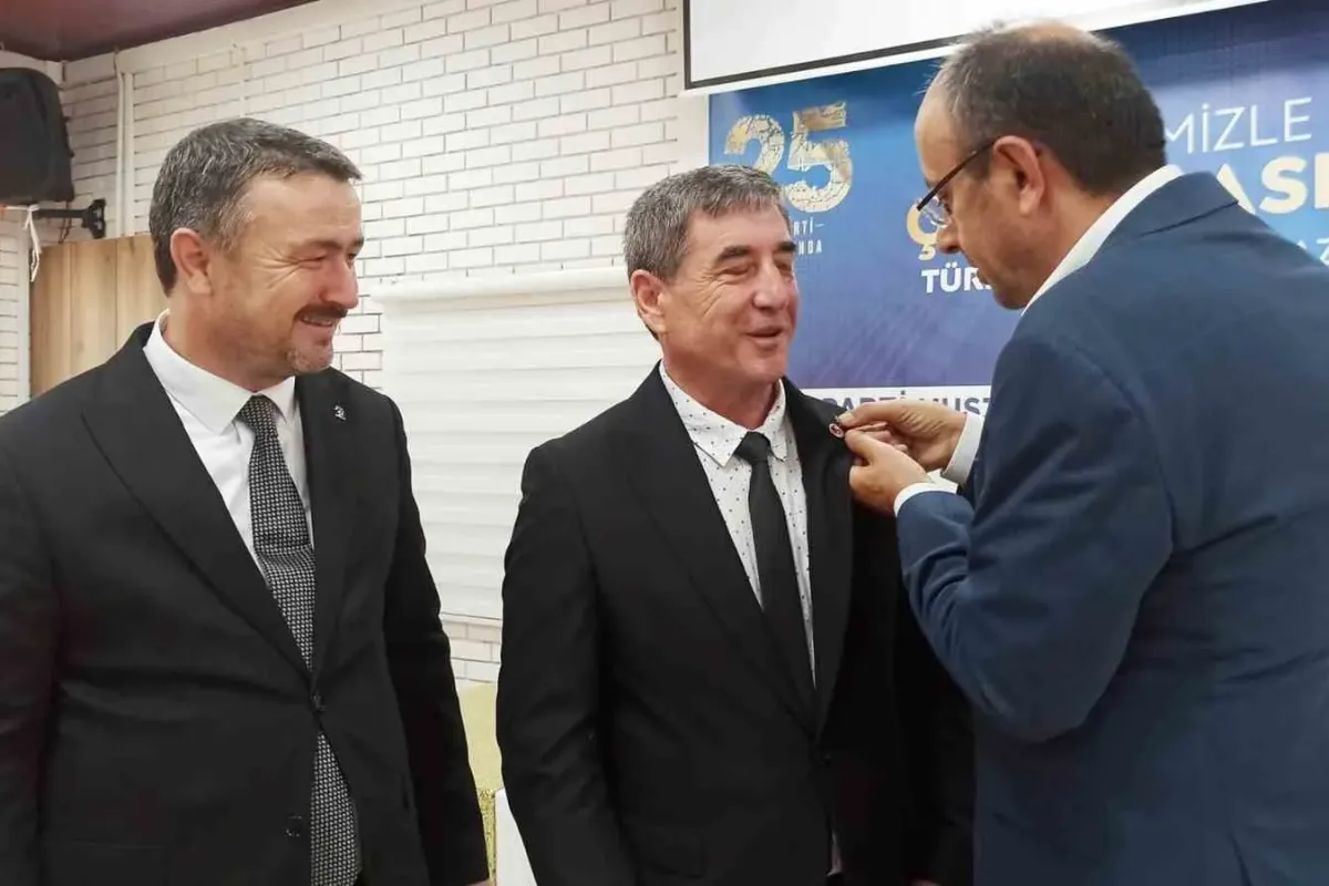 CHP’li meclis üyesi AK Parti’ye geçti