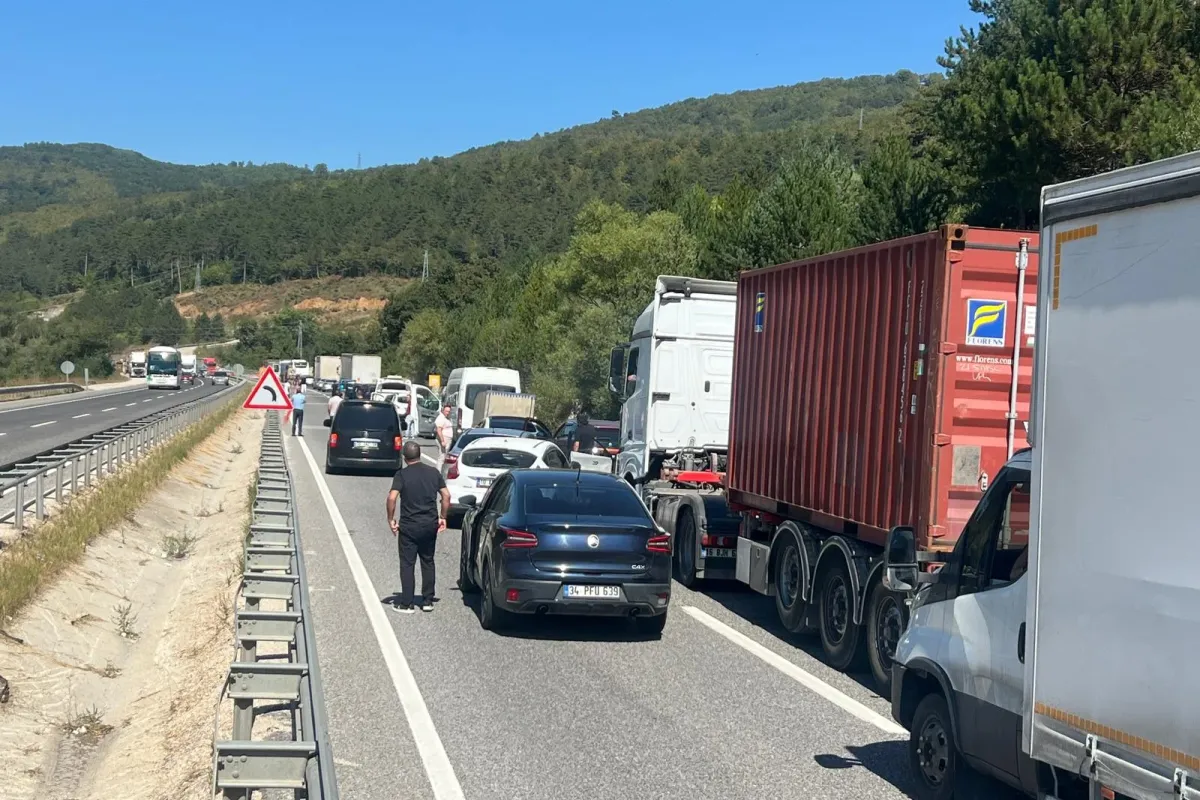 İnegöl'de bu yolu kullanacaklar dikkat! Kilometrelerce kuyruk oluştu
