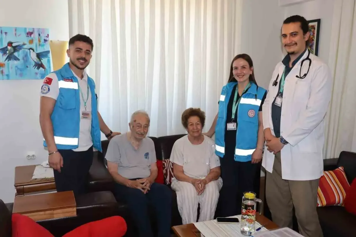 Evde sağlık hizmetleri gönüllere dokunuyor