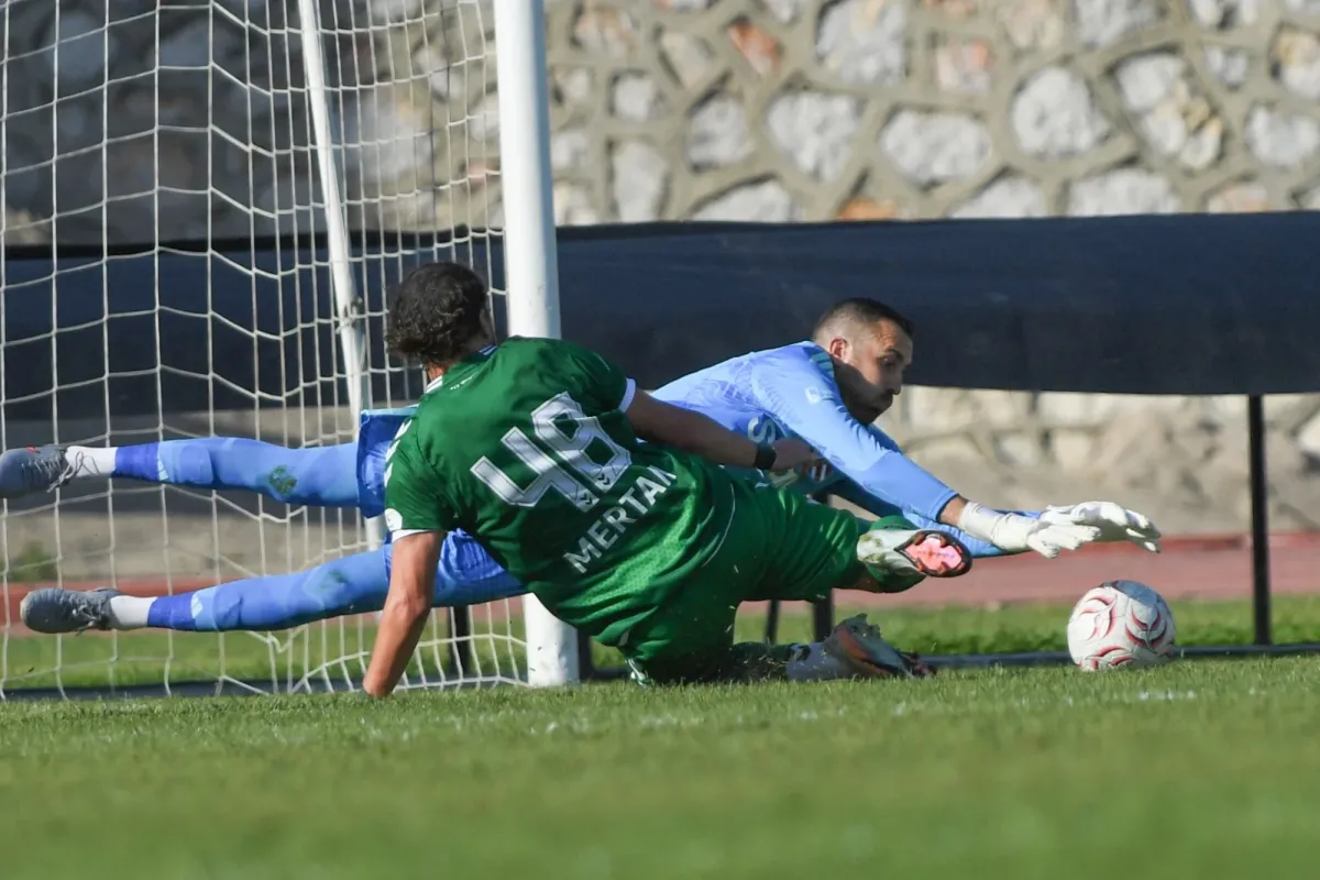 İnegölspor sezonun açılış maçında 1 puanı uzatmada kurtardı