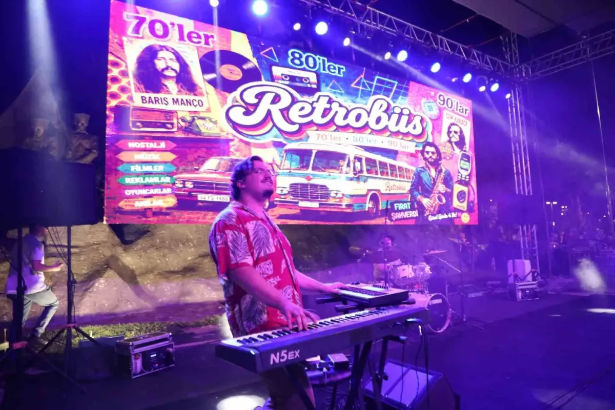 İnegöl Gastronmi Festivali’nde lezzet şöleni retrobüs coşkusuyla taçlandı