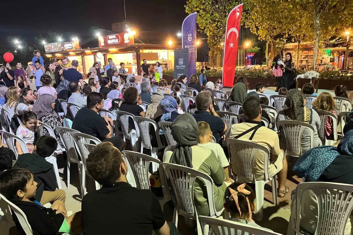 Bursa’da Karagöz ve kukla rüzgârı esti