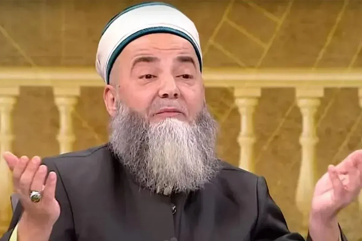 Cübbeli Ahmet: İzin almadan yapılan görüntülü arama caiz değil