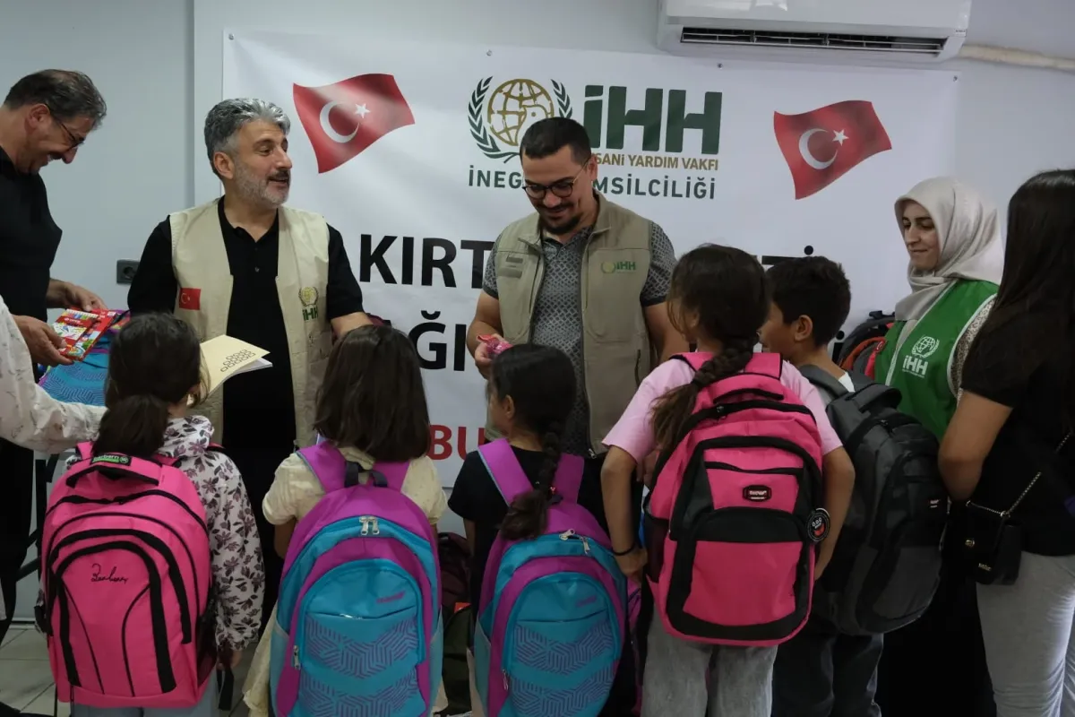 İHH İnegöl’den İhtiyaç Sahibi Öğrencilere Kırtasiye Desteği