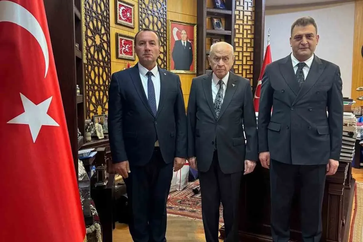 MHP Bursa’da bayrağı Mehmet Emin Özcanbaz devralıyor