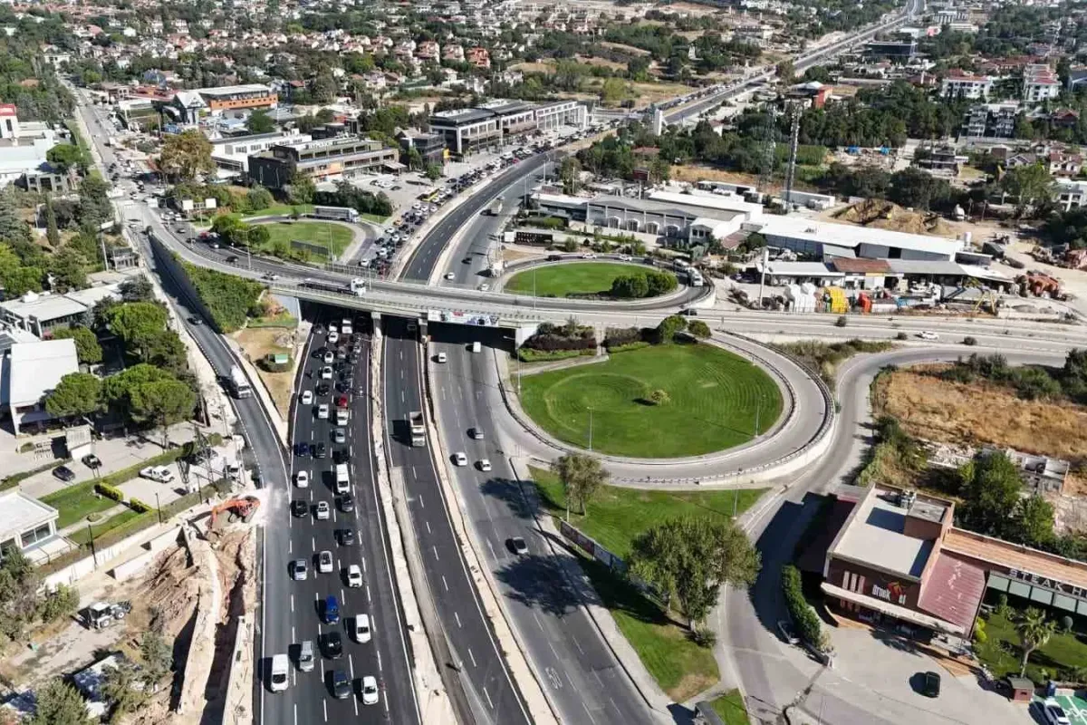 Bursa’da Mudanya Yolu’ndaki yeni köprü trafiğe açıldı: Trafik akışı yeniden düzenlendi