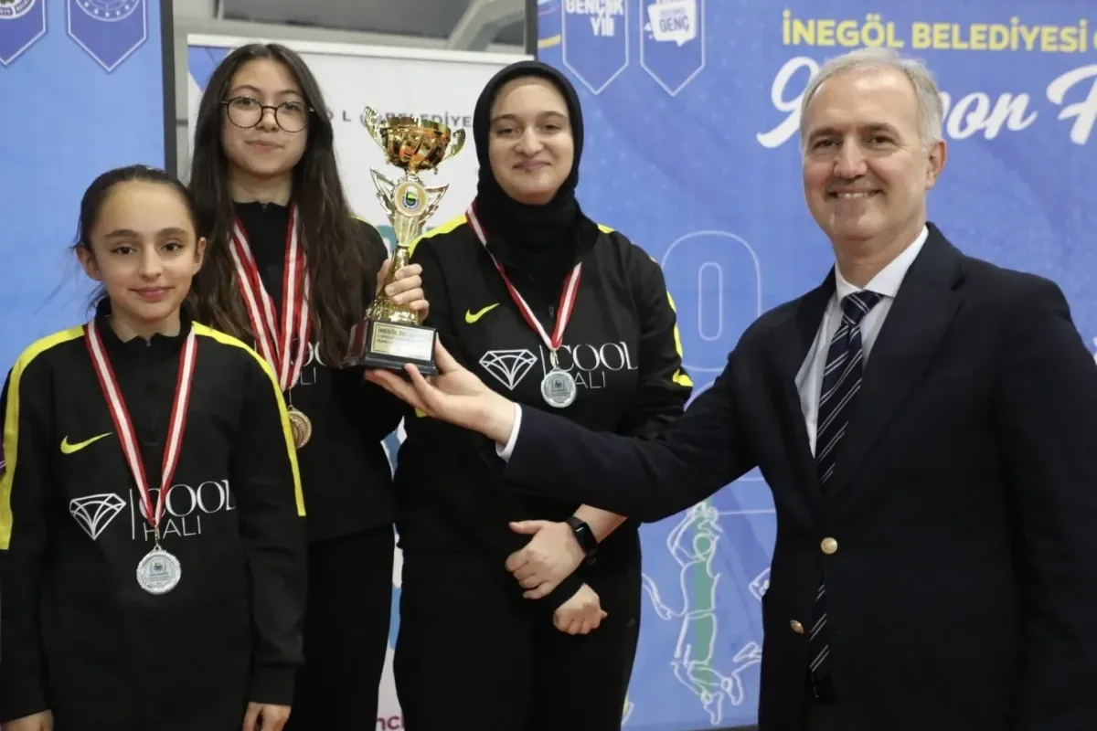 İnegöl’de Binlerce Çocuk ve Genç Sporla Buluştu
