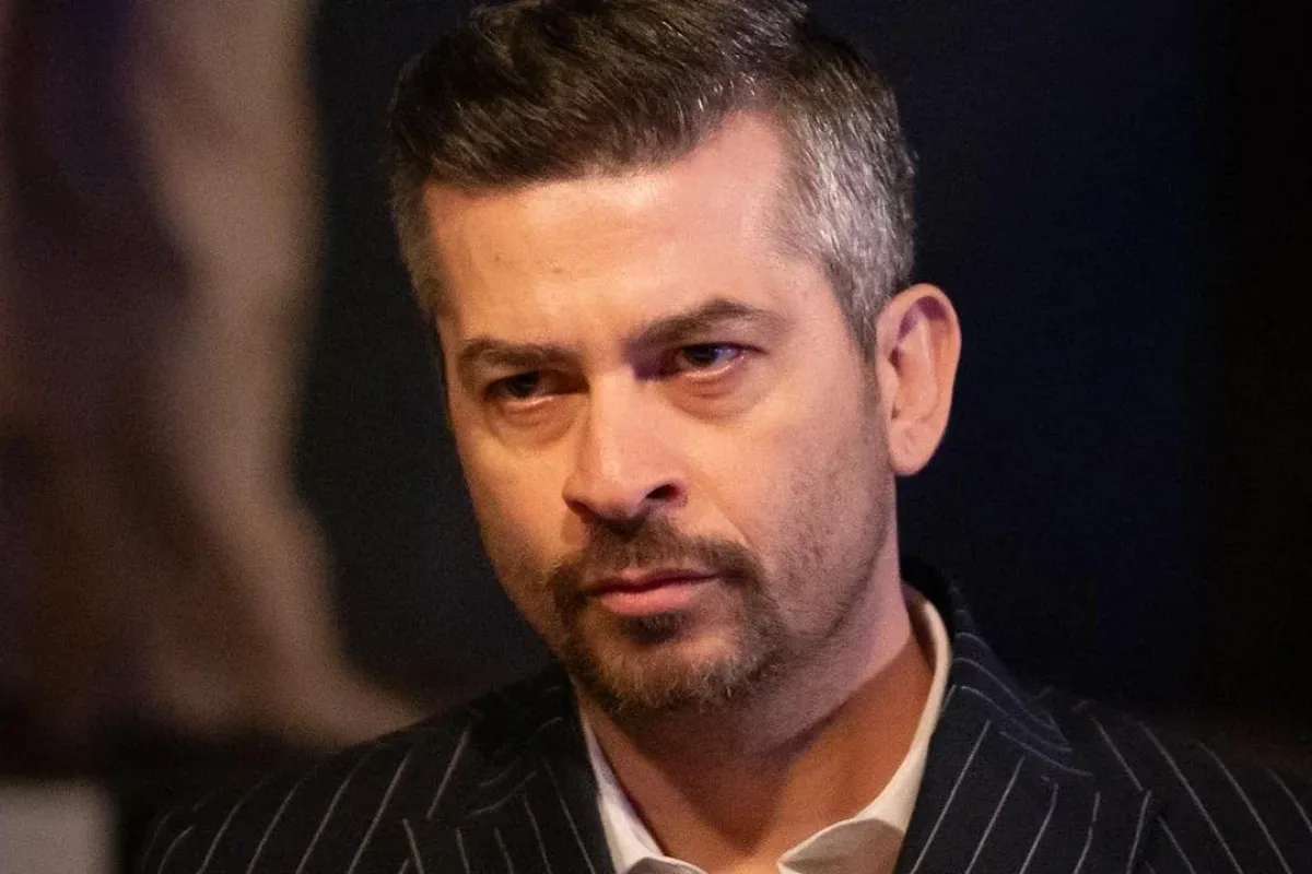 Uzak Şehir Enver karakteri kim, Onur Özaydın kaç yaşında?