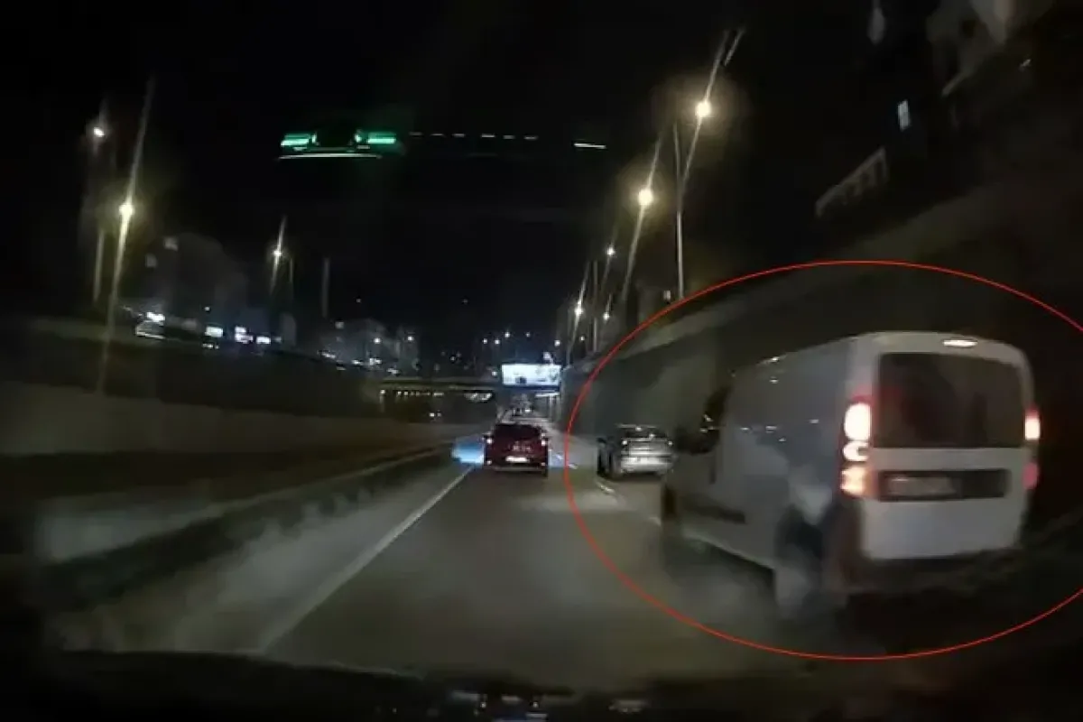 Makas atarak trafiği tehlikeye attı